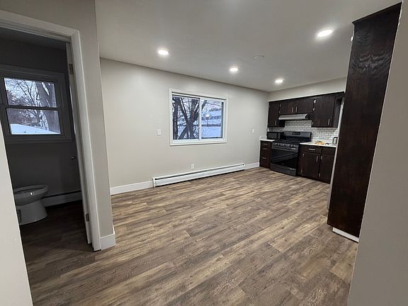 2nd image of 212 42nd Ave NE #1