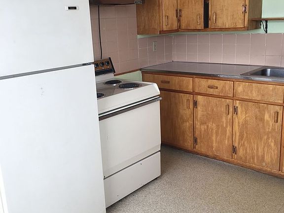 2nd image of 2525 Vista Dr APT 2