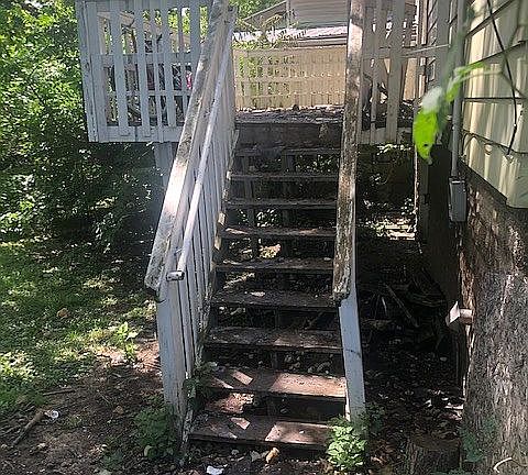 3rd image of 1212 Parkview St