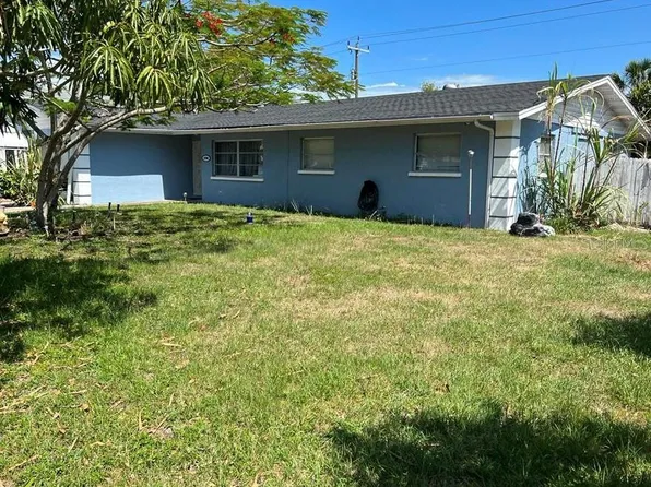 5706 7th Avenue Dr W, Bradenton, FL 34209