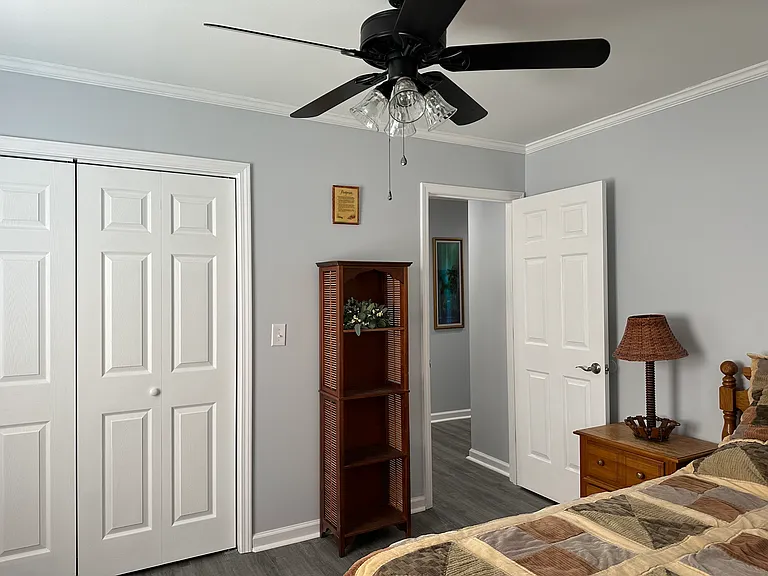 501 Oak Grove Rd — Photo 18