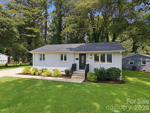2nd image of 2700 Ravencroft Dr