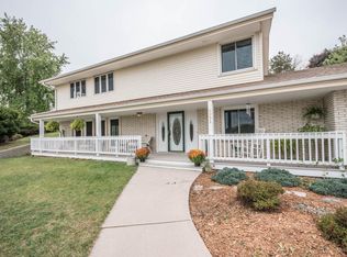 4931 S 103rd St, Greenfield, WI 53228