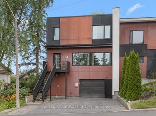154 Duford St, Ottawa, ON K1L 6Z7
