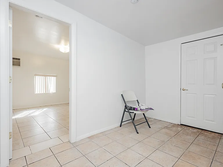3969 Manford Cir — Photo 18