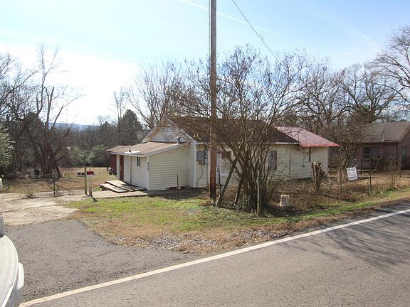 3rd image of 406 E Hill St