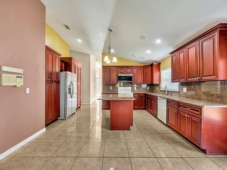 3136 Crystal Creek Blvd — Photo 13