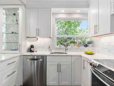 70 Park St APT 54, Brookline, MA, 02446