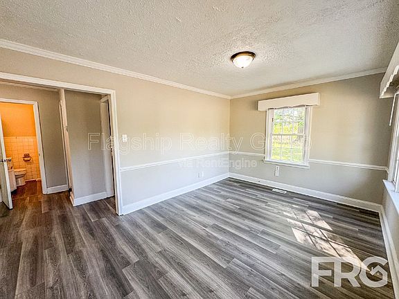 3rd image of 610 3rd St