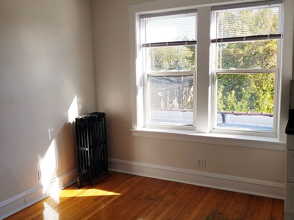 5th image of 3117 W Foster Ave #2