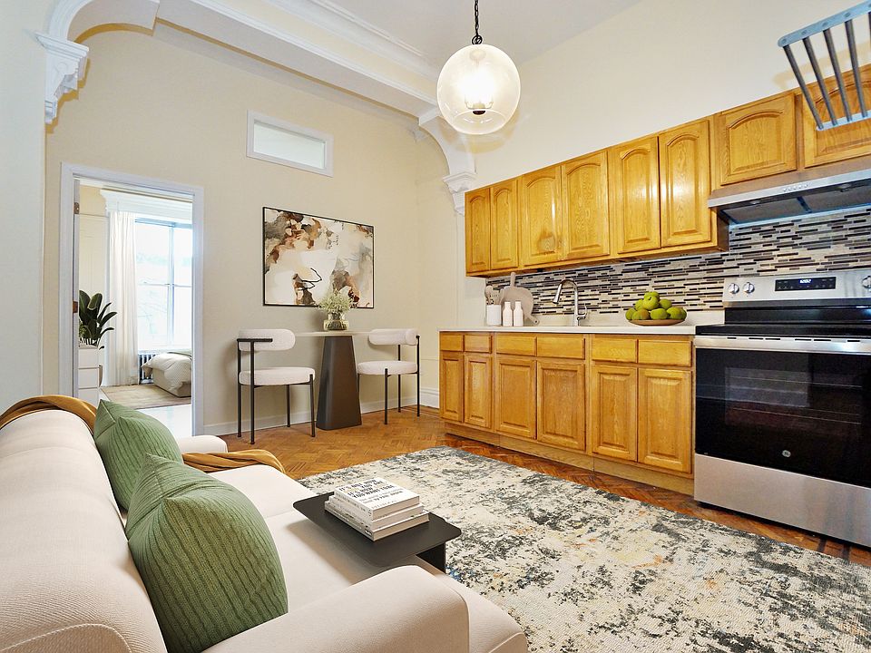 1st image of 581 Hancock St #1