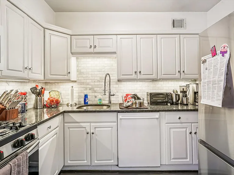 921 Prospect St #5 — Photo 14