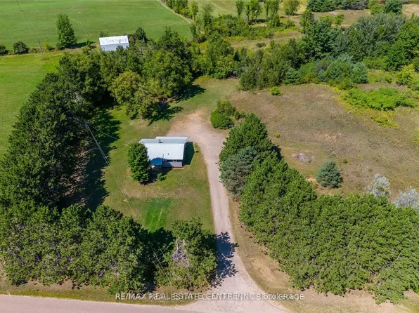 814 Sand Rd, Bonnechere Valley, ON K0J 1T0