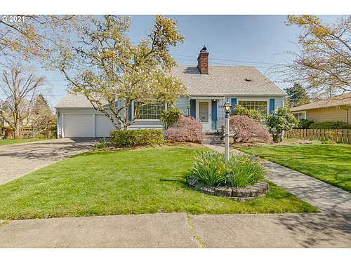 1335 Windsor Dr Photo 1
