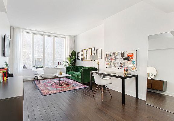 3rd image of 5 Franklin Pl APT 15B