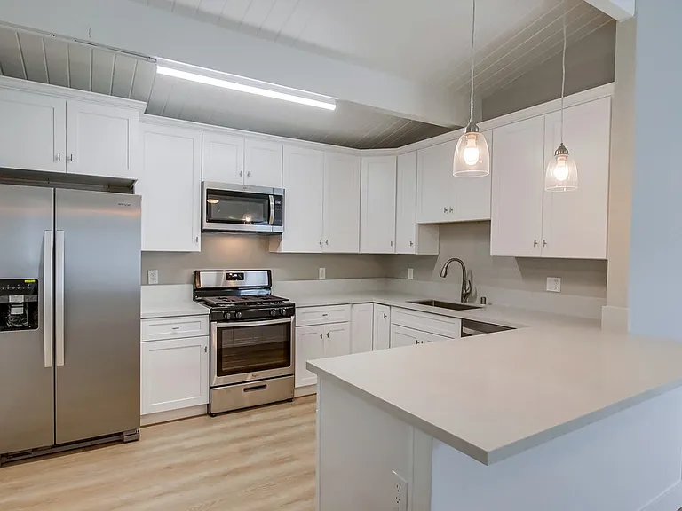 4018 Fond Du Lac Ave — Photo 8