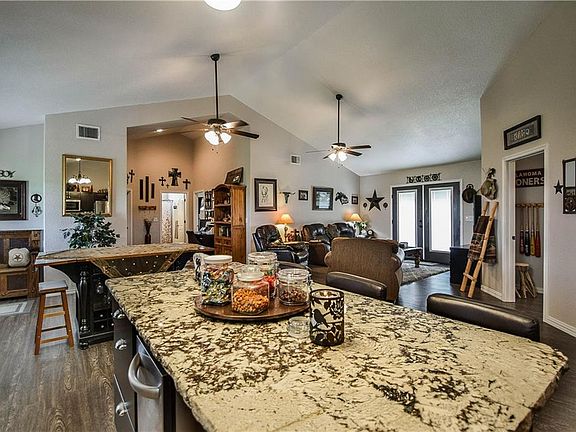 3rd image of 2580 Horsemans Dr