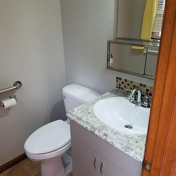 12 Beacon St #B — Photo 6