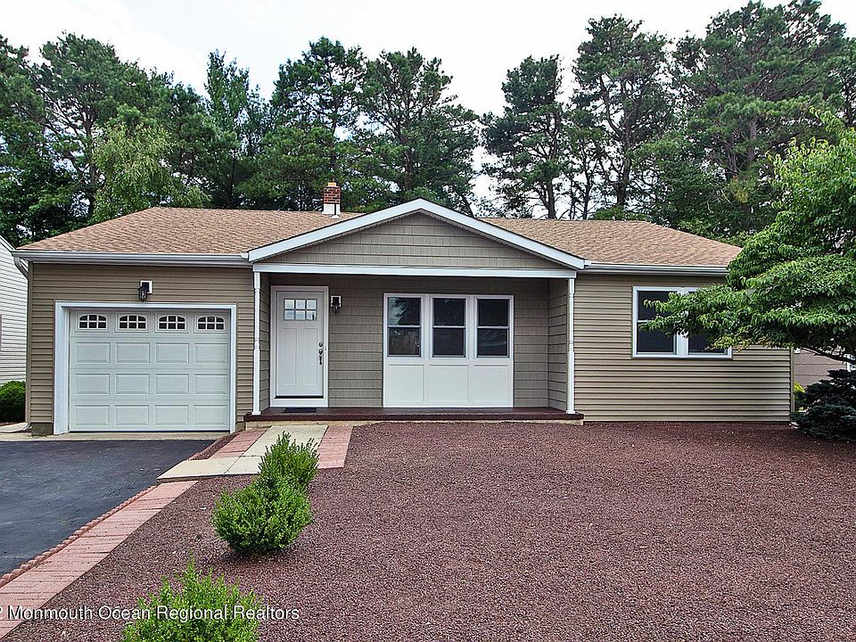 1st image of 36 Westport Dr