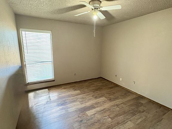 5th image of 12505 Clarence Ct