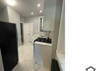 112 Maple St #1R, Yonkers, NY 10701