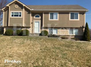 11425 N Farley Ave, Kansas City, MO 64157