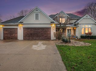 22374 Spicewood Dr, Goshen, IN 46528
