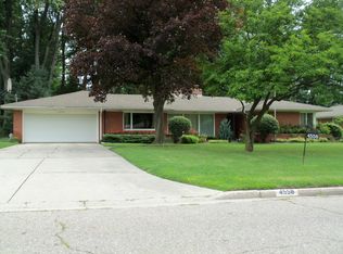 4558 Henry Dr, Saginaw, MI 48638