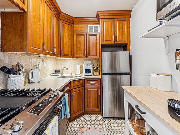 2nd image of 102-30 66th Rd #15G