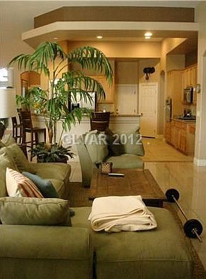 3rd image of 1417 Romanesca Dr