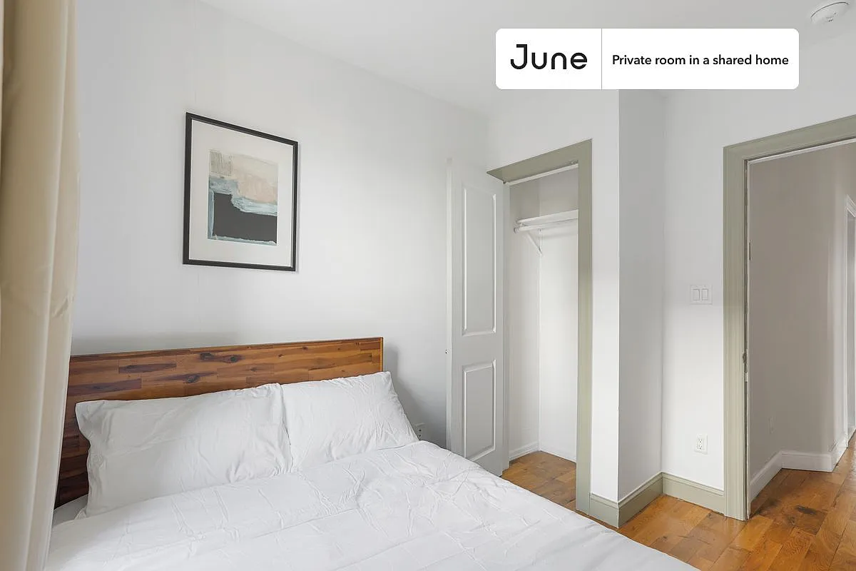 Building Photo - 570 Putnam Ave #D