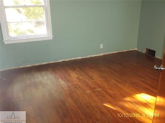 2nd image of 1118 W Mount Hope Ave