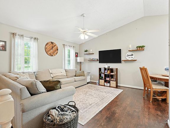 5th image of 106 Alex Ct
