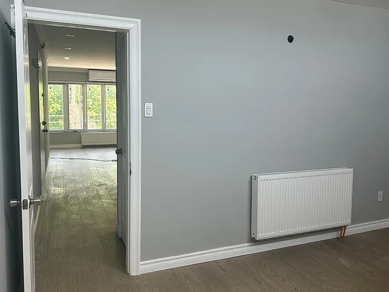 552A Sheppard Ave W — Photo 8