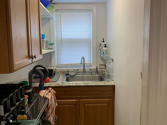 2nd image of 899 Roosevelt St