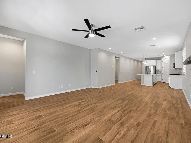 16658 W Mescal St — Photo 14