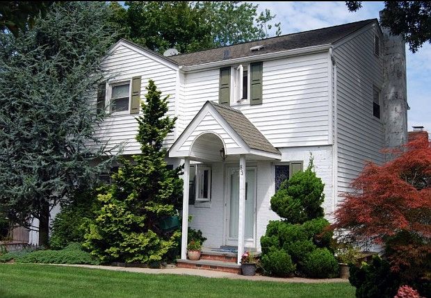 1st image of 83 Roydon Dr E