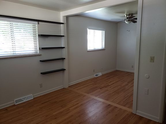2nd image of 1321 Fairview Dr