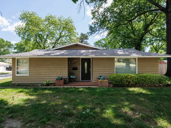 902 S Central Ave, Chanute, KS 66720