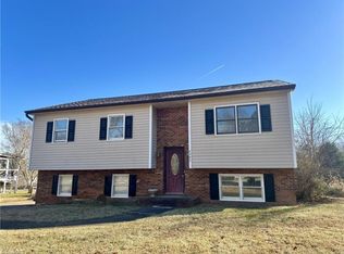 5285 Belews Creek Rd, Walkertown, NC 27051