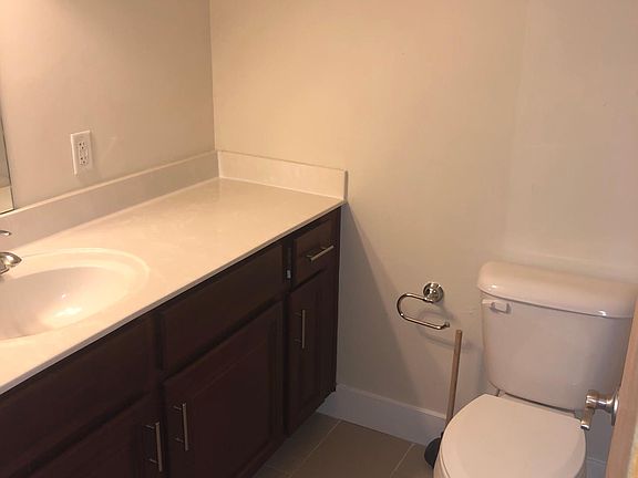 4th image of 603 N Lombardy St