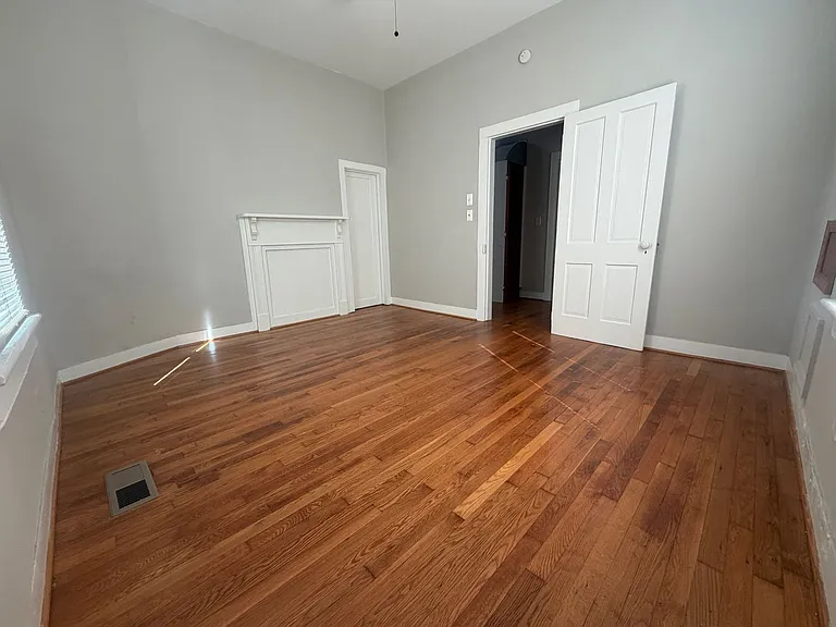 29 Spring St — Photo 13