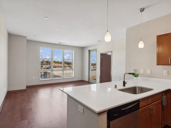 1910 N Water St APT 114