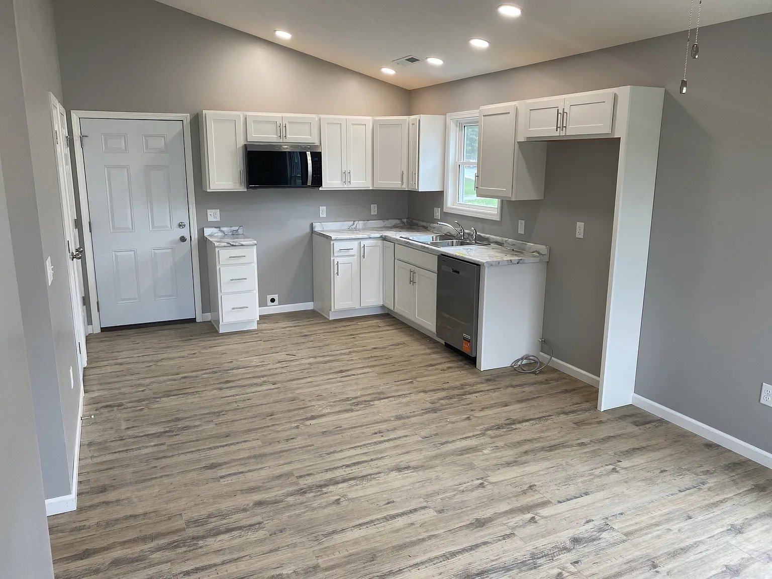 103 Maple Street - 1 — Photo 4