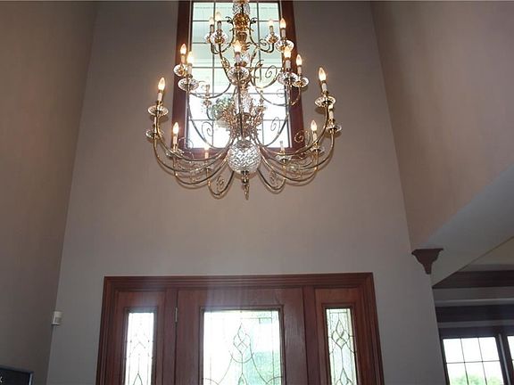 3rd image of 1552 Lantern Hill Dr