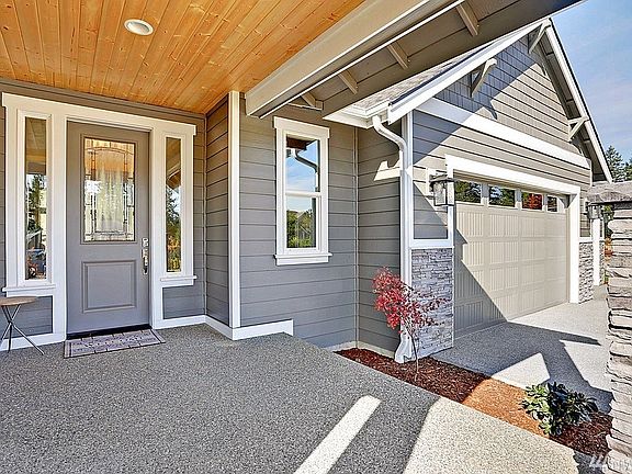 2nd image of 1649 McAllister Ct SE