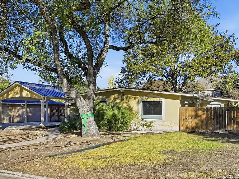 415 Calumet Pl — Photo 8