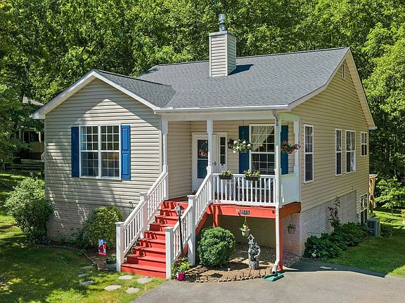 2nd image of 341 Poplar Dr
