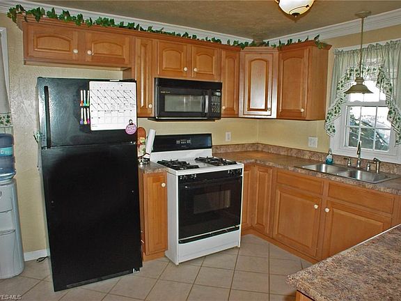 4th image of 134 N 21st St