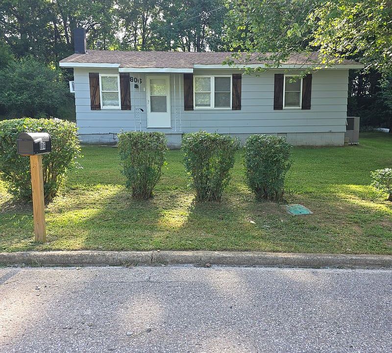 1st image of 806 McCampbell St